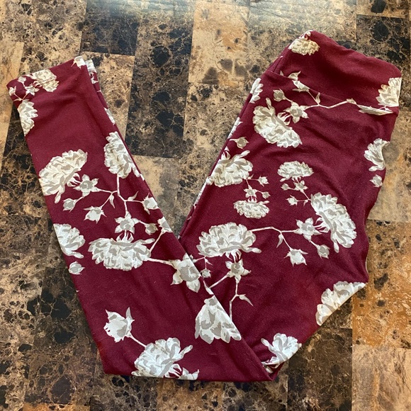 LuLaRoe Pants - 💥LULAROE BEAUTIFUL LEGGINGS- ONE SIZE (2-10)💥